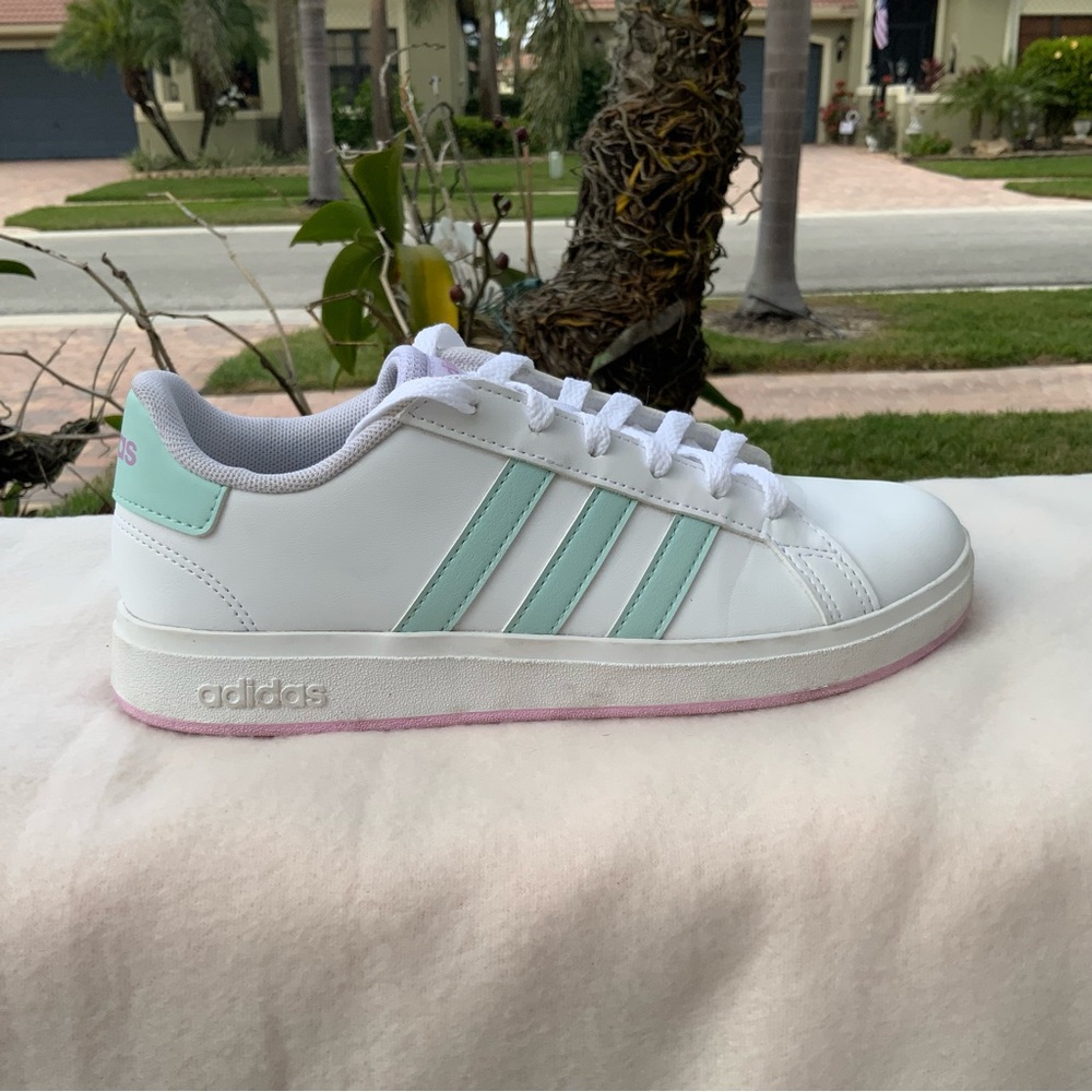 Adidas Women's White and Light Green Sneakers - Picture 3 of 13